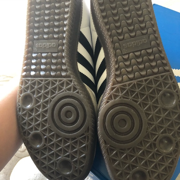 BRAND NEW Addidas Samba - Picture 4 of 5